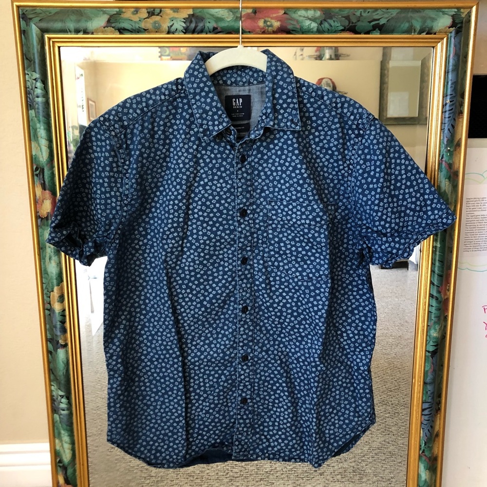 Gap Short Sleeved Button Down